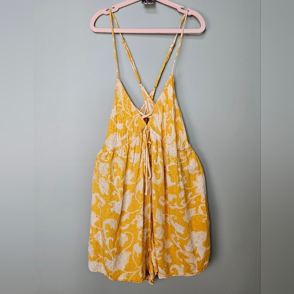 By Anthropologie Sensual Strappy Romper, Yellow Motif, Size Medium - Picture 12 of 17